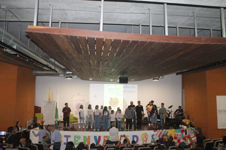 Foro Taller “Tejiendo Paces” fortalece la comunicación para el cambio social y la construcción de paz en el Valle de Aburrá